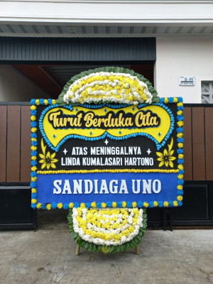 Papan Bunga Duka di Pondok Agung