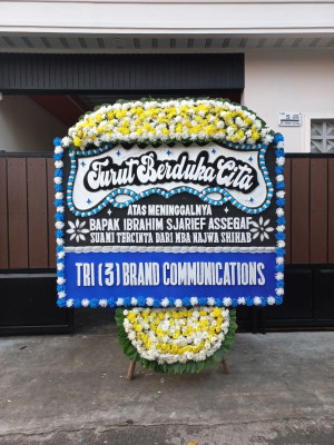 Papan Bunga Duka di Pondok Agung